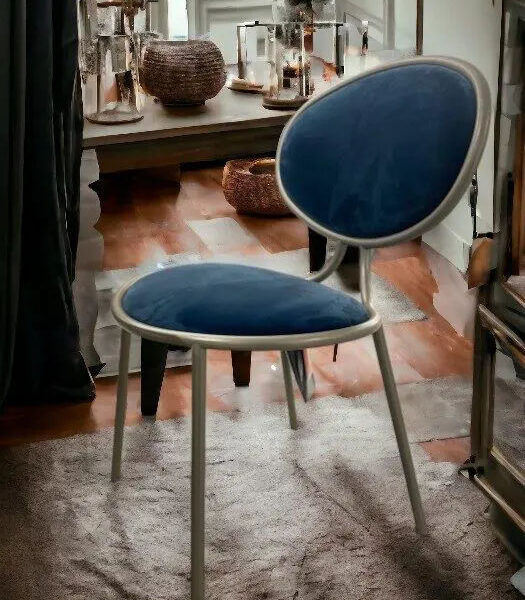 SET DI QUATTRO SEDIE OTTO