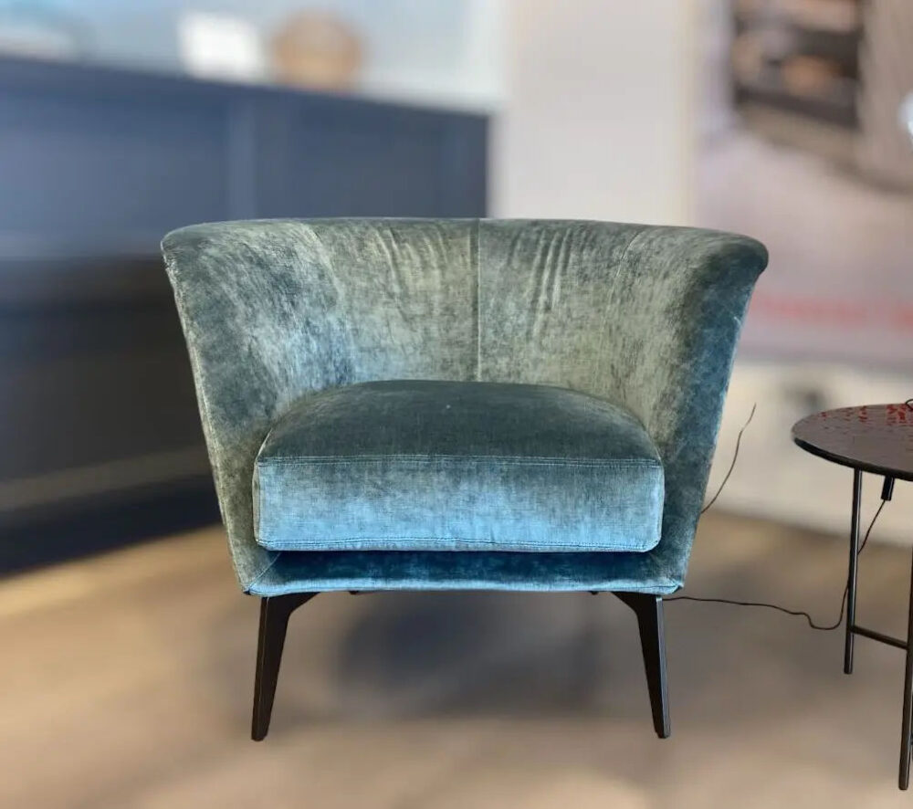 LOVY ARMCHAIR LOW