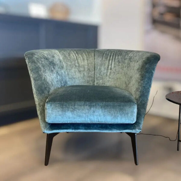 LOVY ARMCHAIR LOW