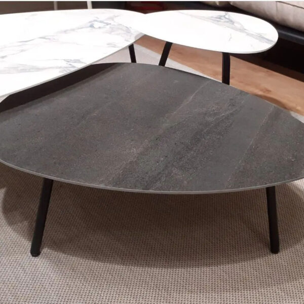 ART. 733-736P   Tavolino Terramare stondato nero e piano in pietra lavica italiana basaltina, di